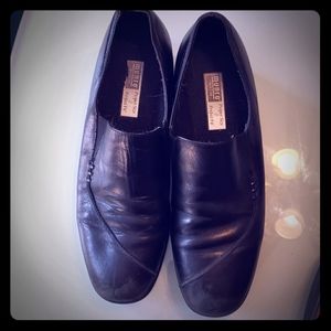 Black Munro loafers